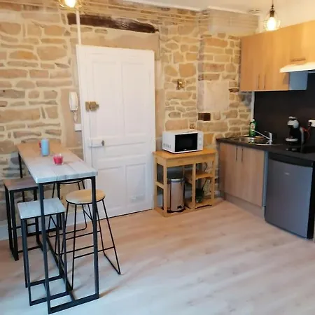 فندق La Cour De Saumaise Centre Historique ديجون